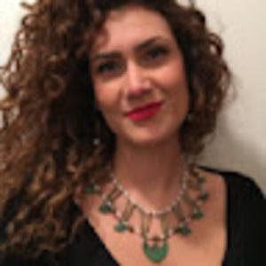 Meet your Posher, Claudia